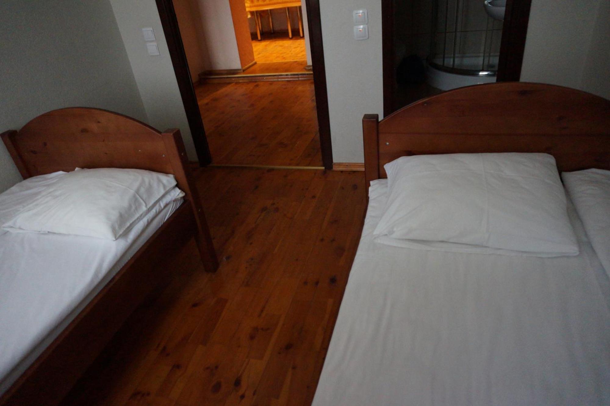 Hotel Erfolg Daugavpils Bagian luar foto