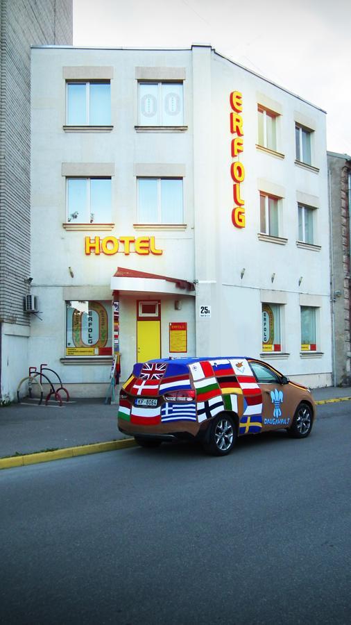 Hotel Erfolg Daugavpils Bagian luar foto