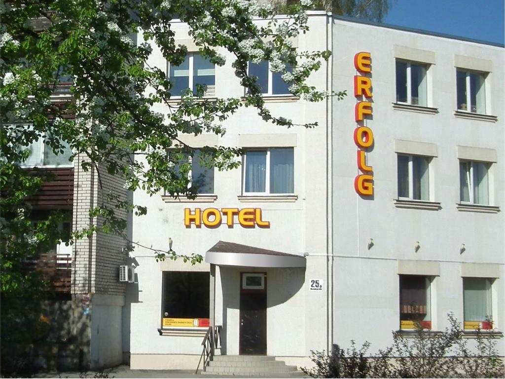 Hotel Erfolg Daugavpils Bagian luar foto